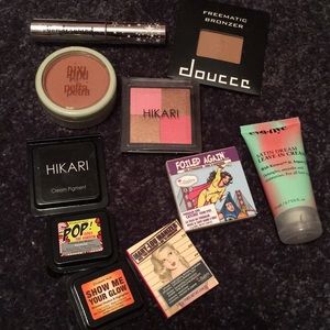 Lot of Eyeshadows, bronzer and highlighter 10 pcs